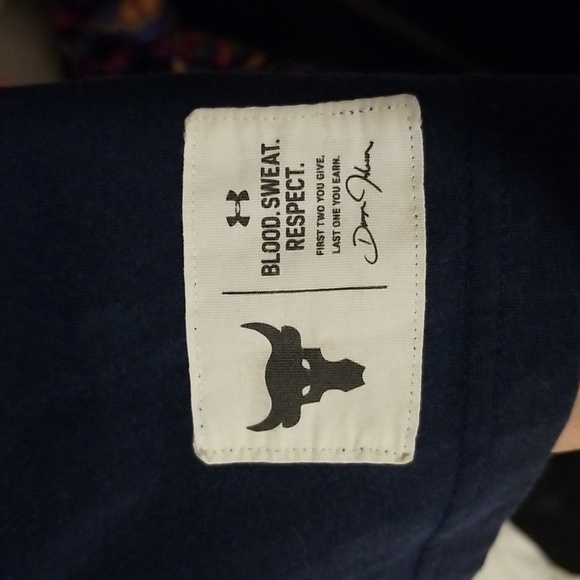 😎Under Armour Blood. Sweat. Respect Loose Fit Tee - Picture 3 of 7